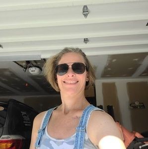 Meet your Posher, Stacy